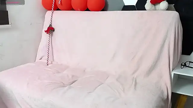 Lili_mdls's cam snapshot