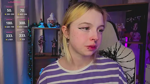 ElvenQueen's cam snapshot