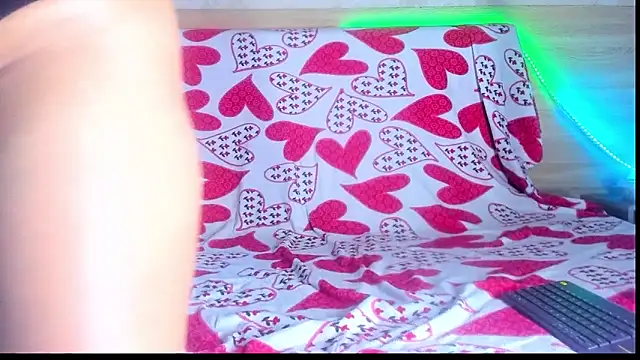 akamilasweetcm101's cam snapshot