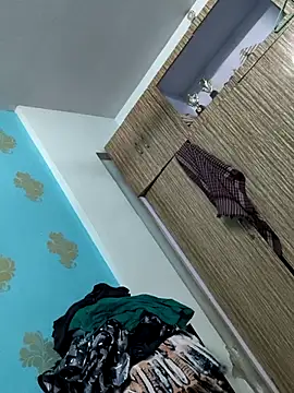 Smarterboytravel live sex cam