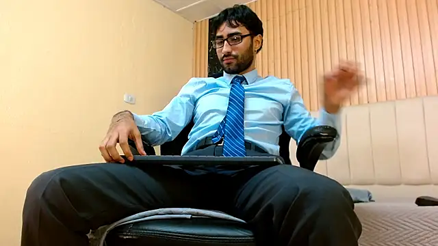 MilanZaire live sex cam