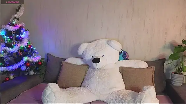 Rosaline_lov's cam snapshot