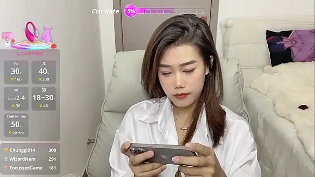 Bella-LL live sex cam