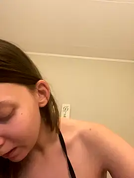 Mandispandis1 live sex cam