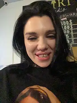 MaeveMoon live sex cam