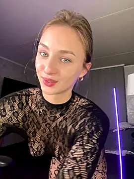 Mally_Say's cam snapshot