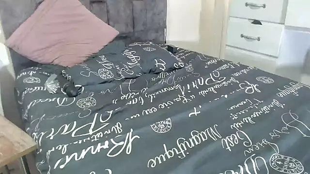 Charlotte_Landry__ live sex cam