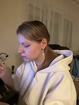 MaryHiggins live sex cam