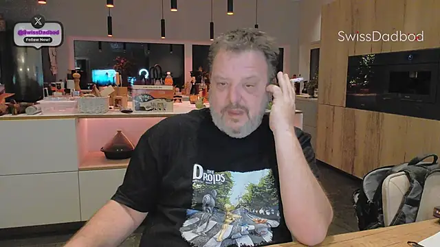 SwissDadbod live sex cam