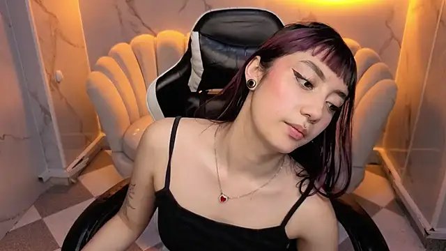 Lunara_b's cam snapshot