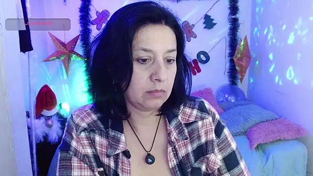 camilalatti's cam snapshot