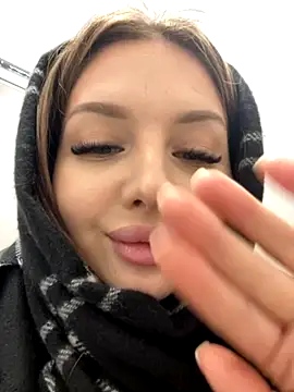 KrisMagnoly live sex cam