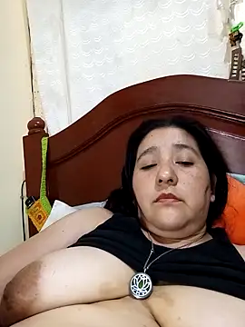 Gatubela212's cam snapshot