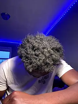 Festivitiesking1's cam snapshot