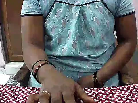 Potti-model-81's cam snapshot