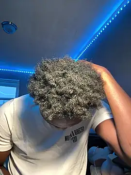 Festivitiesking1's cam snapshot