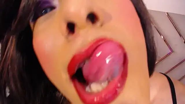 Raven_foxter1 live sex cam