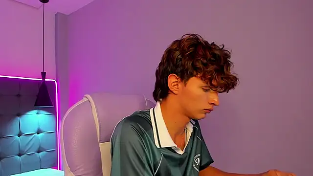 NicolasFerrer18 live sex cam