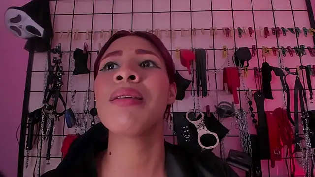 charrlotte_quinn live sex cam