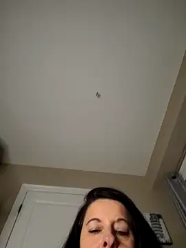 HOTWIFEVenessa69's cam snapshot