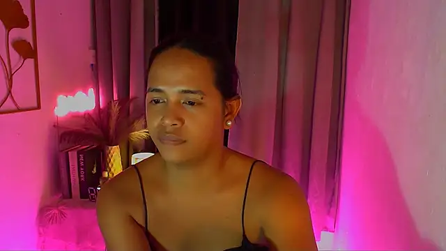 Lorainnelustts live sex cam