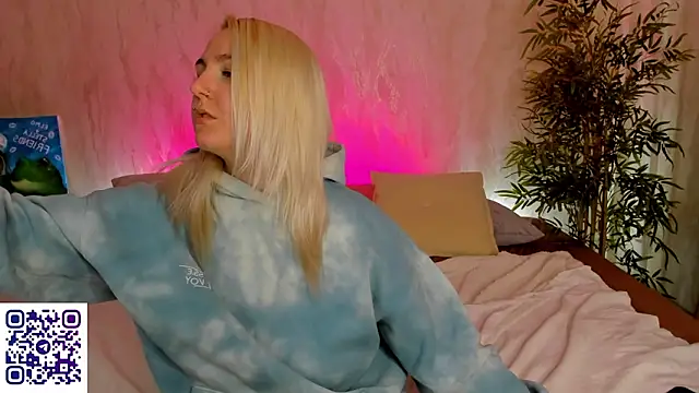 Debbie_Taylor's cam snapshot