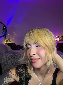 Cinamoonn's cam snapshot