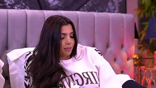 NicoleCellini live sex cam