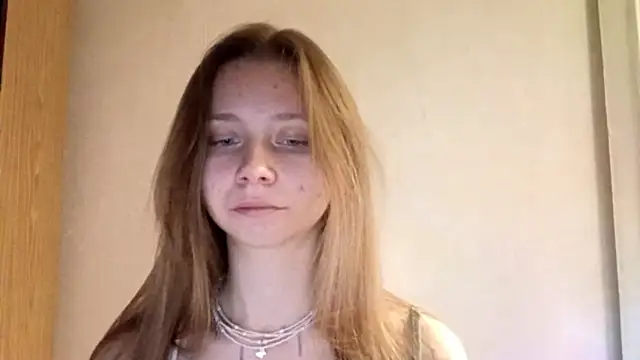 Aura_skyei's cam snapshot