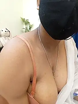 Divya_girl live sex cam