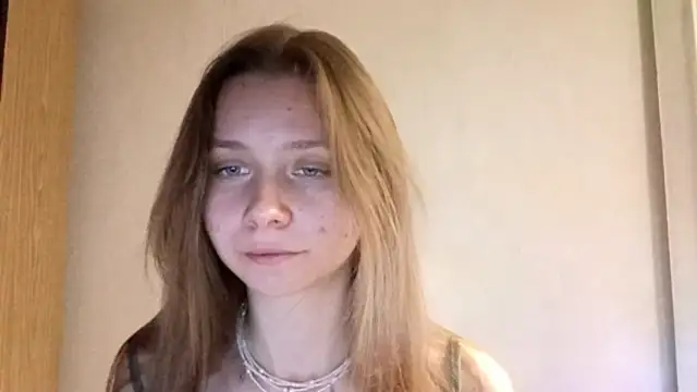 Aura_skyei's cam snapshot