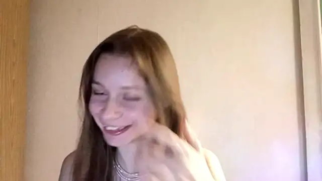 Aura_skyei's cam snapshot