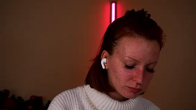 Liuba_Fox live sex cam