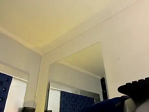 Eyleen_Santos live sex cam