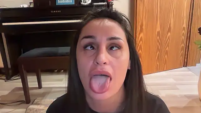 ClaireDeLunee's cam snapshot