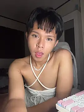 Plaxtique live sex cam