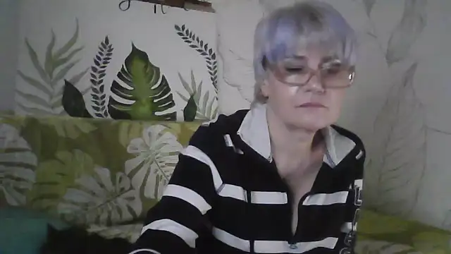 Catty_Lady's cam snapshot