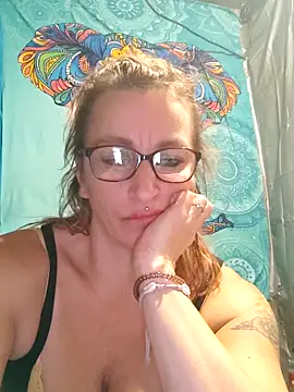 Fifi83Bell live sex cam