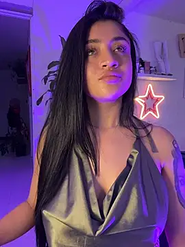 lucianaroy live sex cam