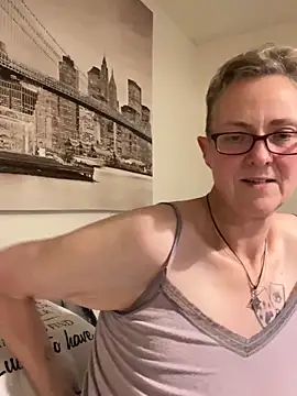 Curvy-Jinx's cam snapshot