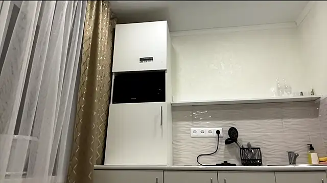 MiloyNoir's cam snapshot