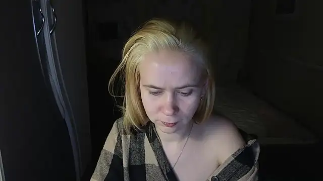 Riley_Roo's cam snapshot