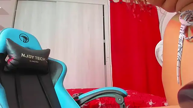 Lunastar02 live sex cam