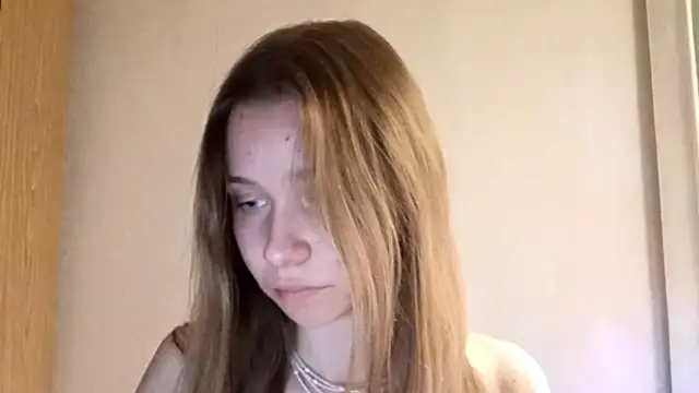 Aura_skyei's cam snapshot