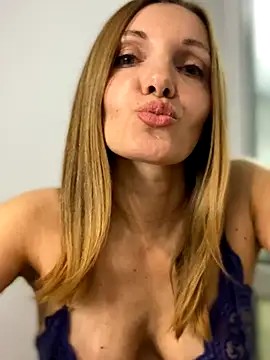 miss_darsi's cam snapshot