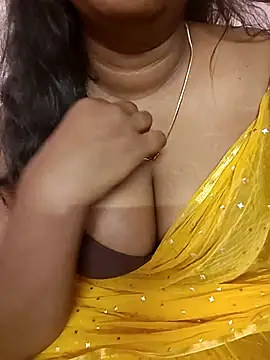 Keerthee_'s cam snapshot