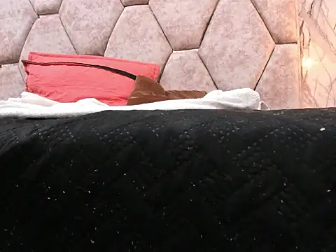 SPICY_BRIANNA's cam snapshot