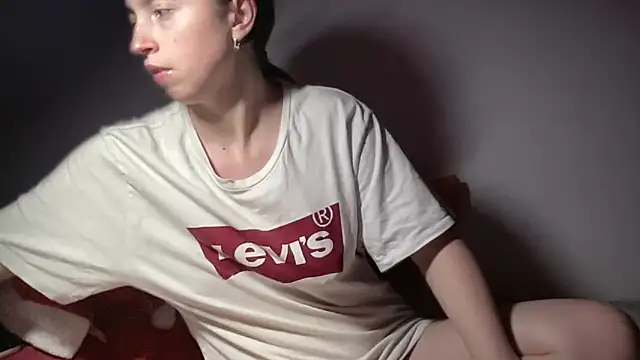 Aphr0ditee's cam snapshot