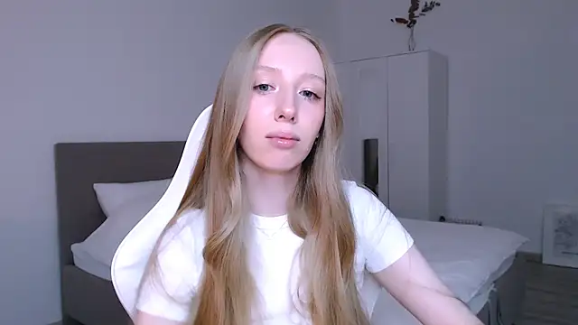 Luna_insniity's cam snapshot