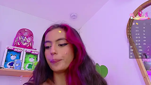 emily_bank's cam snapshot